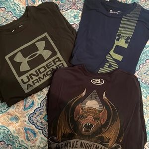 Mens Under Armor Large T shirts